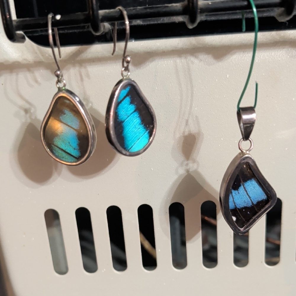 Silver and Blue Teardrop Jewelry Set